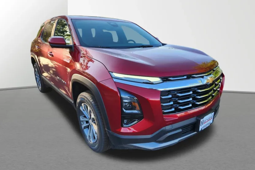 2026 Chevrolet Equinox LT photo 1