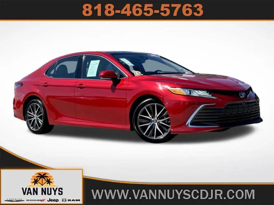 2023 Toyota Camry XLE V6 photo 1