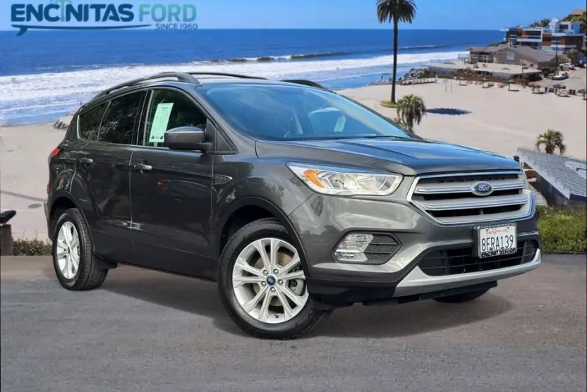 2018 Ford Escape SEL photo 1