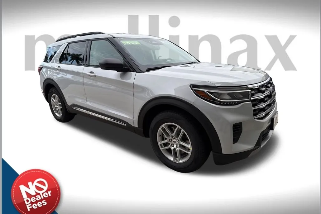 2025 Ford Explorer photo 1