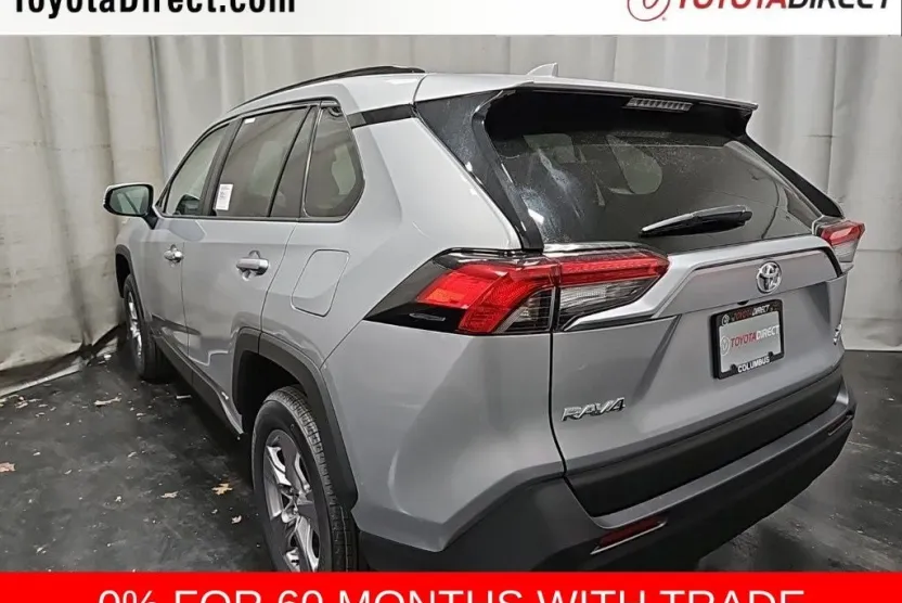 2025 Toyota RAV4 Hybrid XLE photo 1