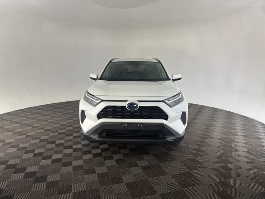 2022 Toyota RAV4 Hybrid XLE photo 1