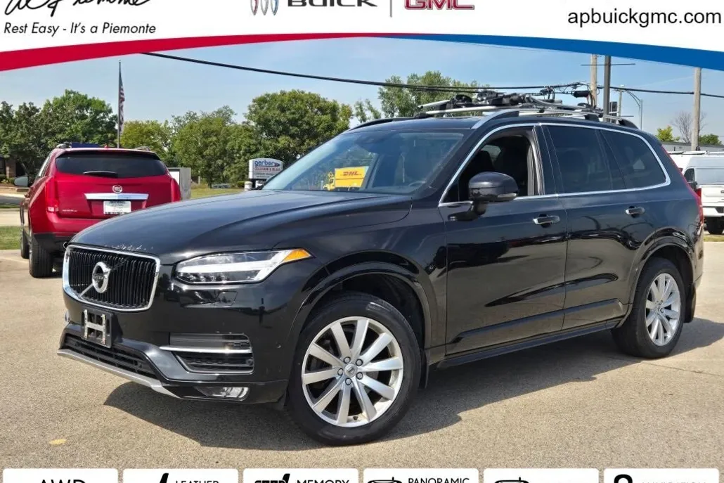 2017 Volvo XC90 Momentum photo 1