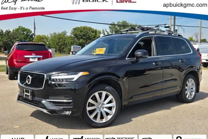2017 Volvo XC90 Momentum photo 1