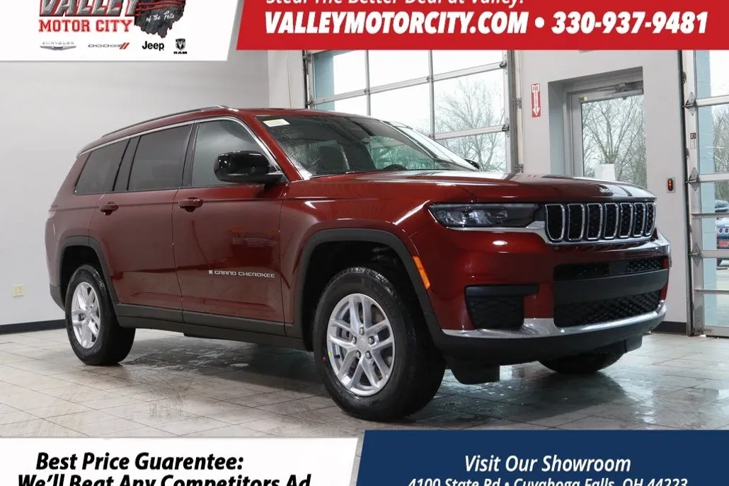2025 Jeep Grand Cherokee Laredo photo 1
