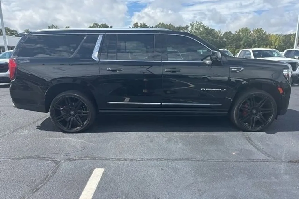 2023 Gmc Yukon XL Denali Ultimate photo 1
