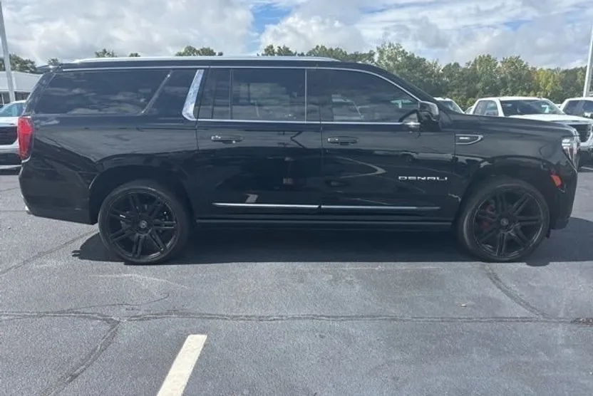 2023 Gmc Yukon XL Denali Ultimate photo 1