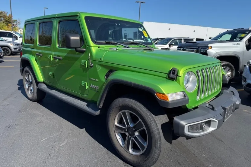 2020 Jeep Wrangler Unlimited Sahara photo 1