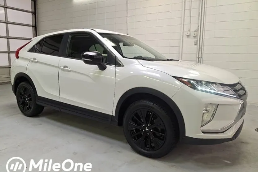 2019 Mitsubishi Eclipse Cross LE photo 1