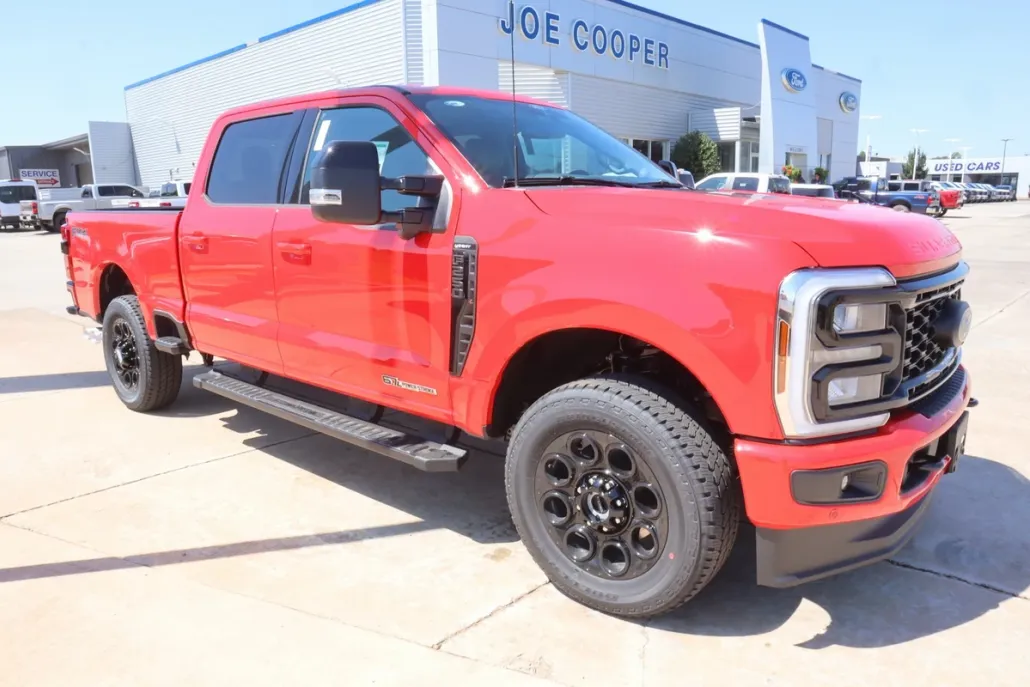 2025 Ford F-250 Lariat photo 1