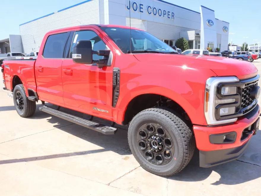 2025 Ford F-250 Lariat photo 1