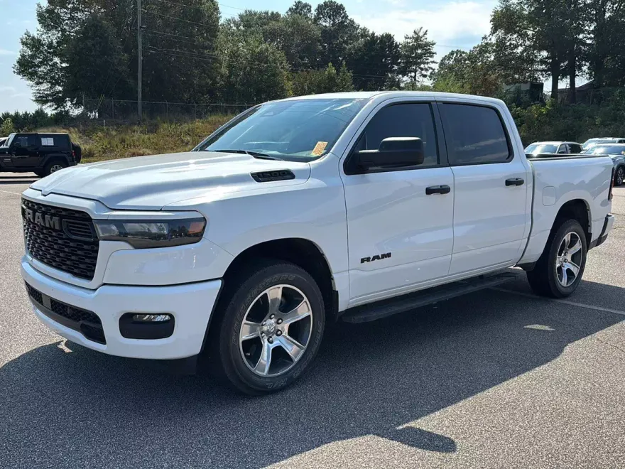 2025 Ram 1500 Tradesman photo 1