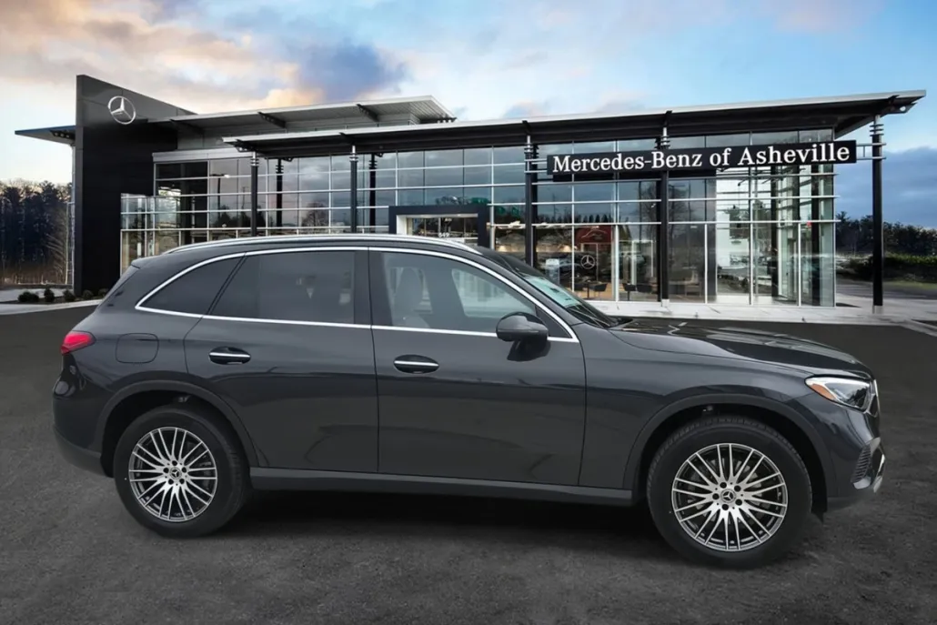 2026 Mercedes Benz GLC 300 4MATIC photo 1