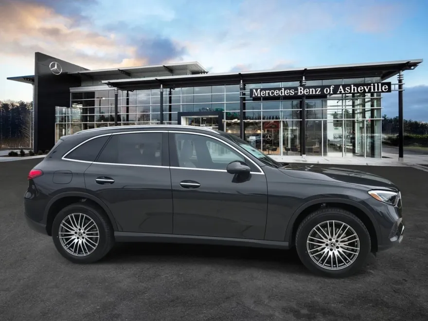 2026 Mercedes Benz GLC 300 4MATIC photo 1