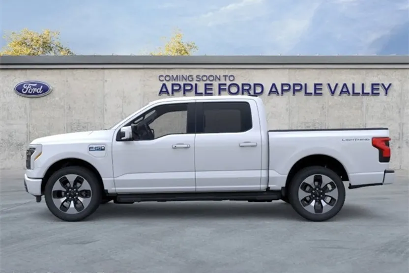 2025 Ford F-150 Lightning Platinum photo 1