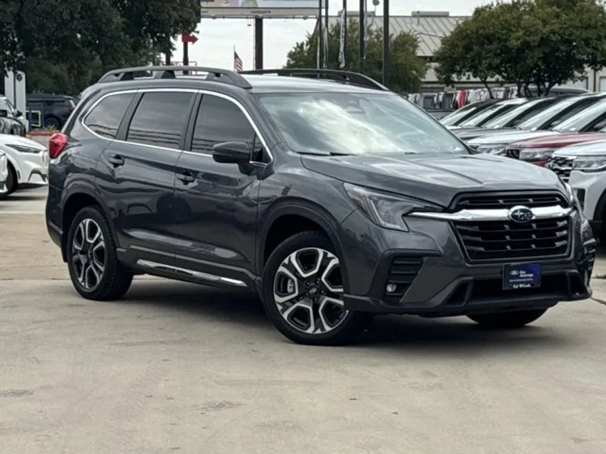 2023 Subaru Ascent Limited photo 1