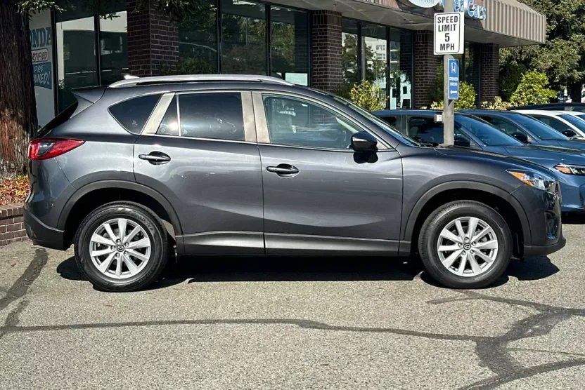 2015 Mazda CX-5 Touring photo 1