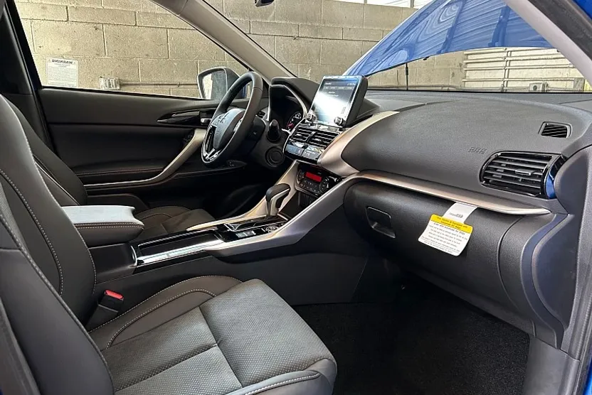 2026 Mitsubishi Eclipse Cross SEL photo 1