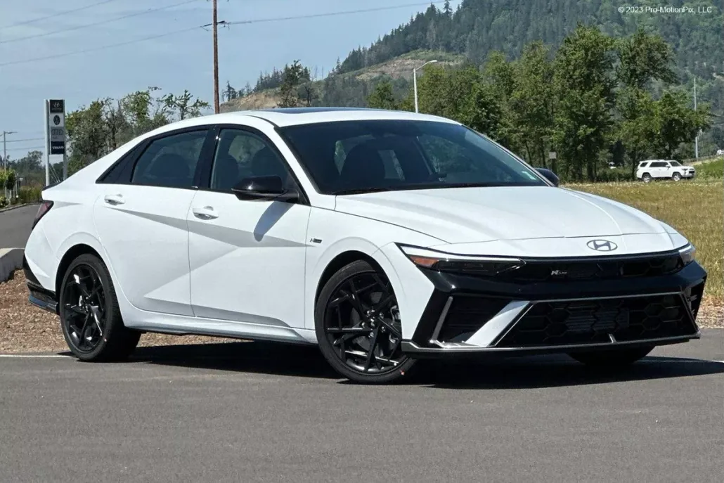 2025 Hyundai Elantra N Line photo 1