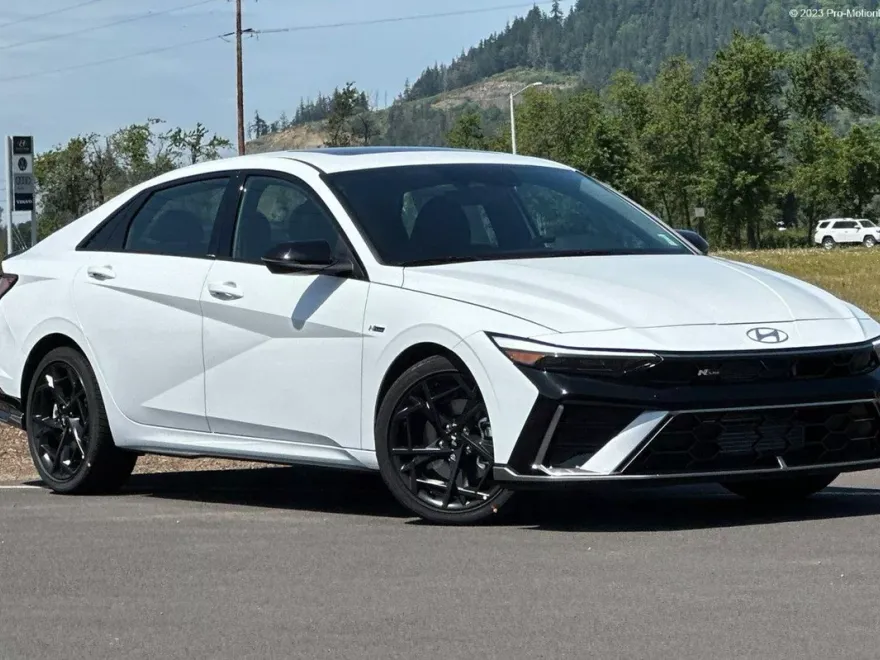 2025 Hyundai Elantra N Line photo 1