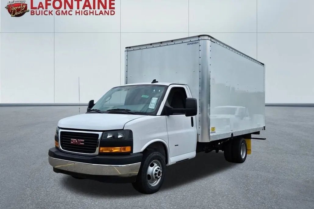 2024 Gmc Savana Cutaway 3500 photo 1