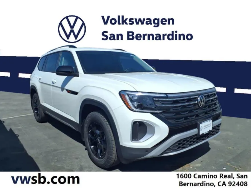 2025 Volkswagen Atlas Peak Edition SE photo 1