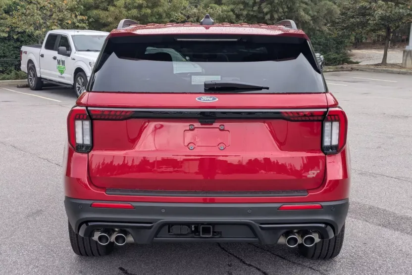2025 Ford Explorer ST photo 1