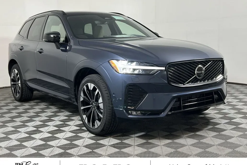 2026 Volvo XC60 B5 Plus photo 1