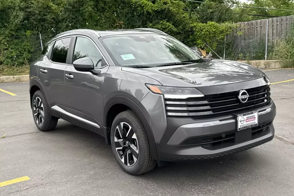 2025 Nissan Kicks SV photo 1