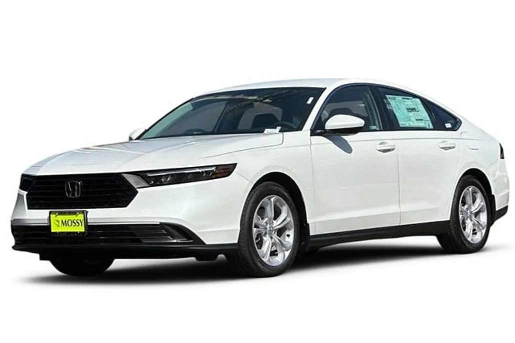 2025 Honda Accord LX photo 1