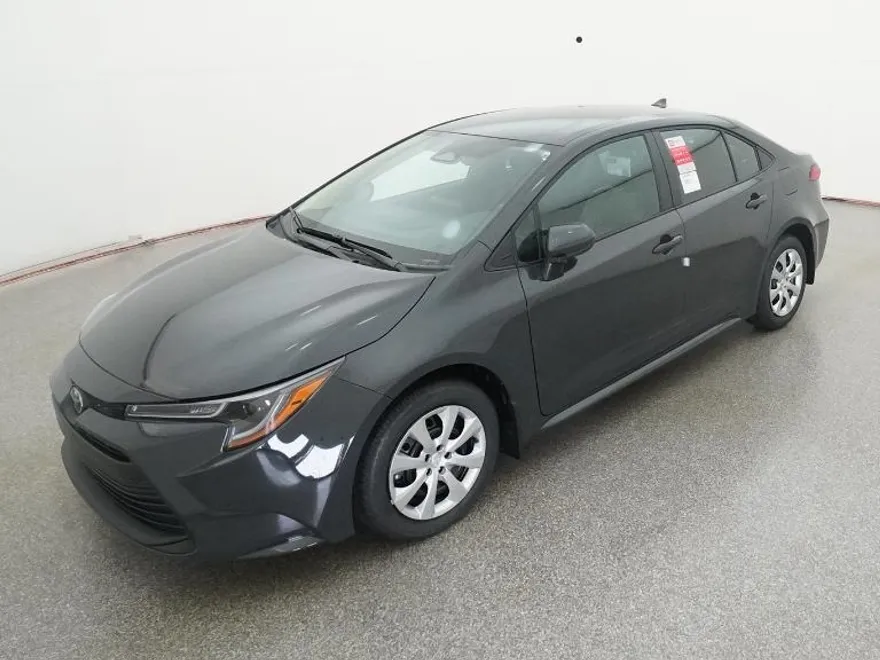 2026 Toyota Corolla LE photo 1