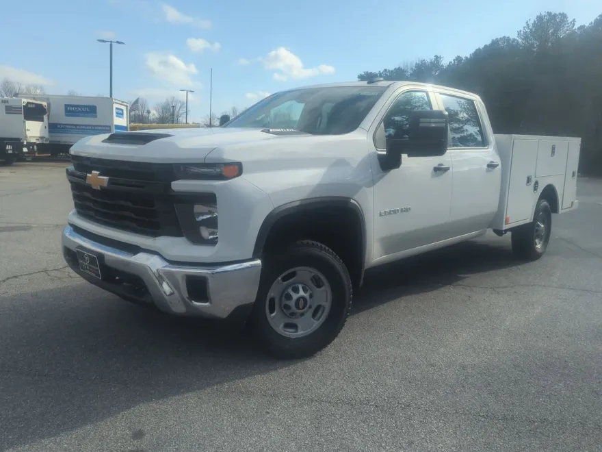 2024 Chevrolet Silverado 2500HD photo 1