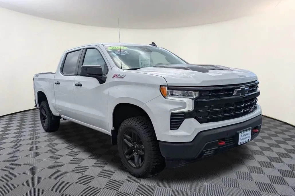 2023 Chevrolet Silverado 1500 LT Trail Boss photo 1