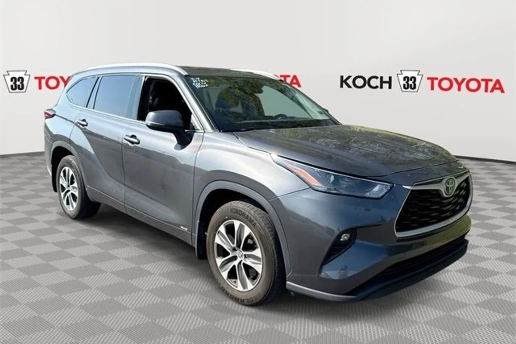 2022 Toyota Highlander Hybrid XLE photo 1