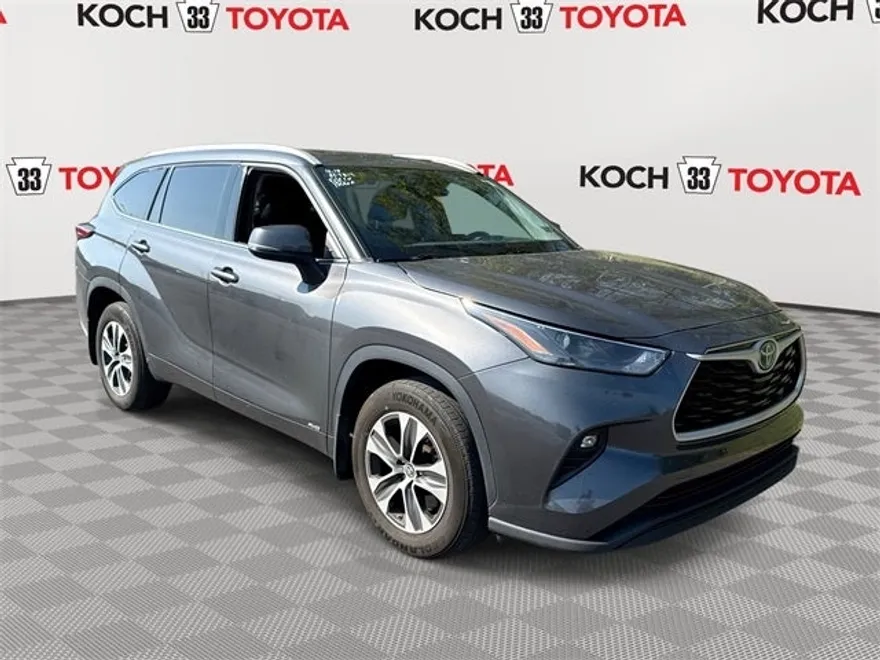 2022 Toyota Highlander Hybrid XLE photo 1