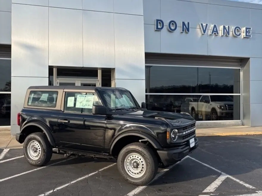 2025 Ford Bronco Base photo 1