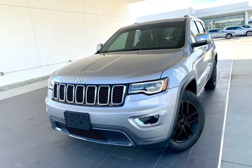 2019 Jeep Grand Cherokee Limited photo 1