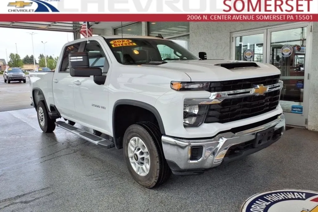 2024 Chevrolet Silverado 2500HD LT photo 1