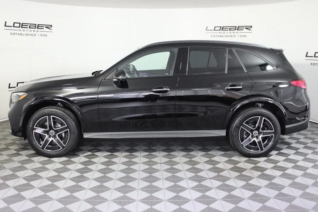 2026 Mercedes Benz GLC 300 4MATIC photo 1