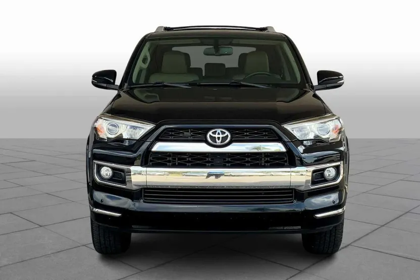 2017 Toyota 4Runner Limited photo 1