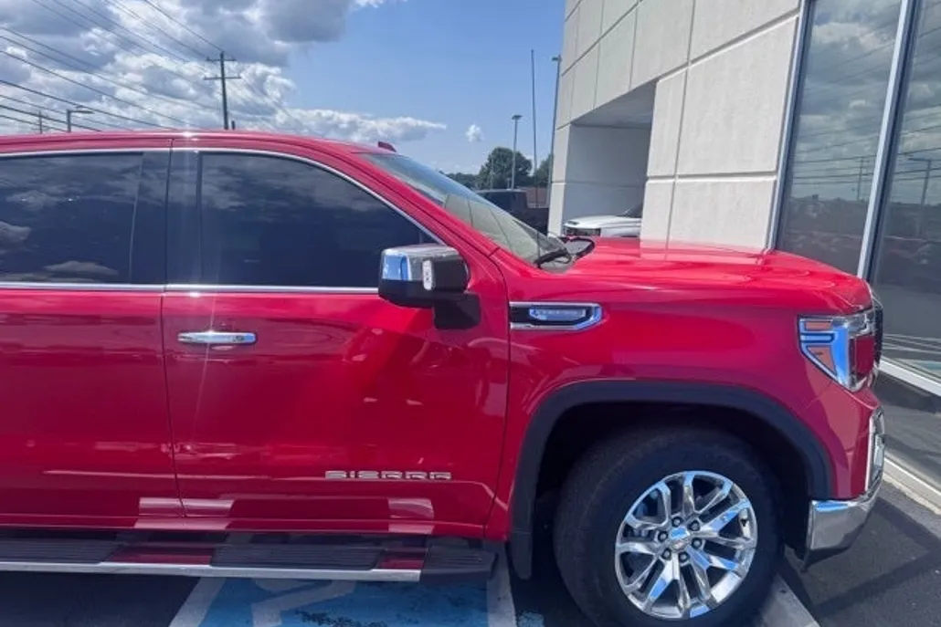 2021 Gmc Sierra 1500 SLT photo 1