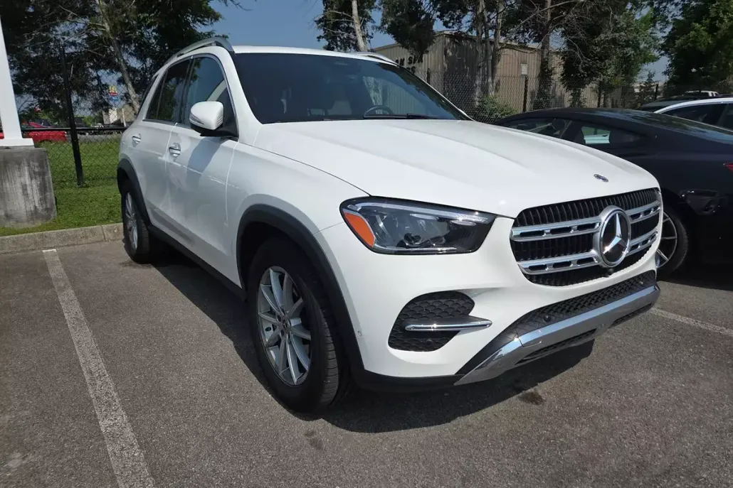 2024 Mercedes Benz GLE 450e photo 1