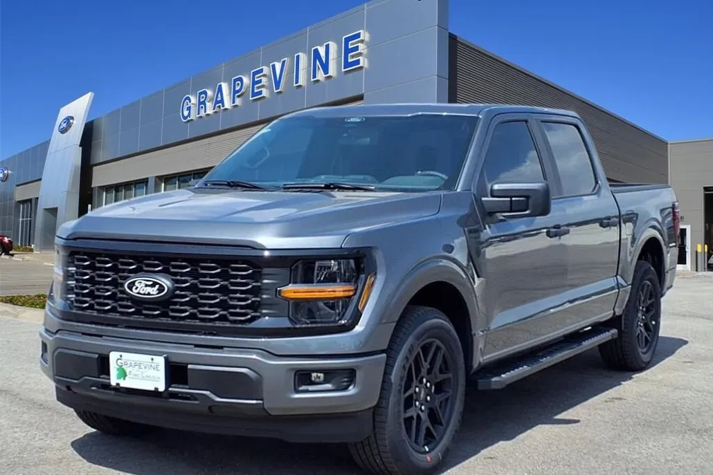 2025 Ford F-150 STX photo 1