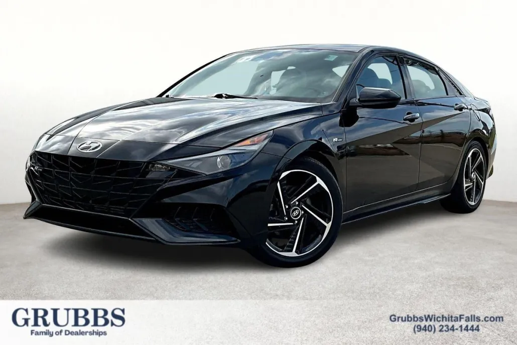 2022 Hyundai Elantra N Line photo 1