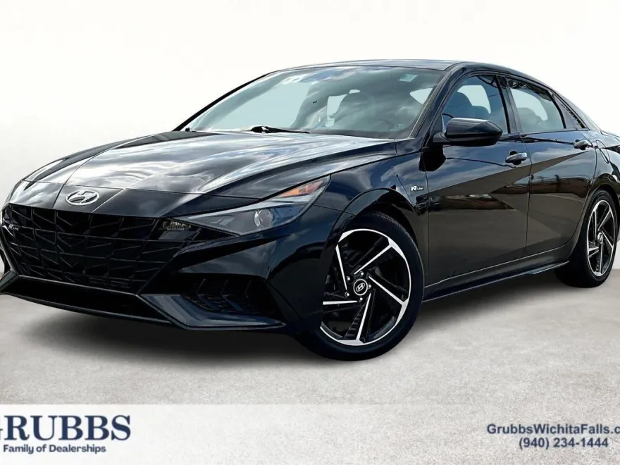 2022 Hyundai Elantra N Line photo 1