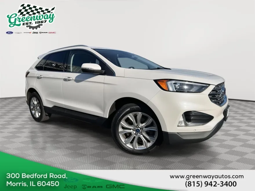 2022 Ford Edge Titanium photo 1