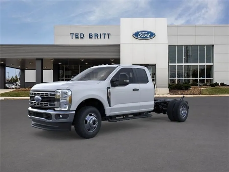2025 Ford F-350 photo 1
