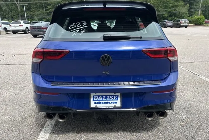 2025 Volkswagen Golf R photo 1