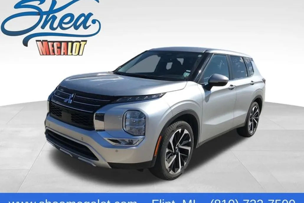 2024 Mitsubishi Outlander SE Black Edition photo 1