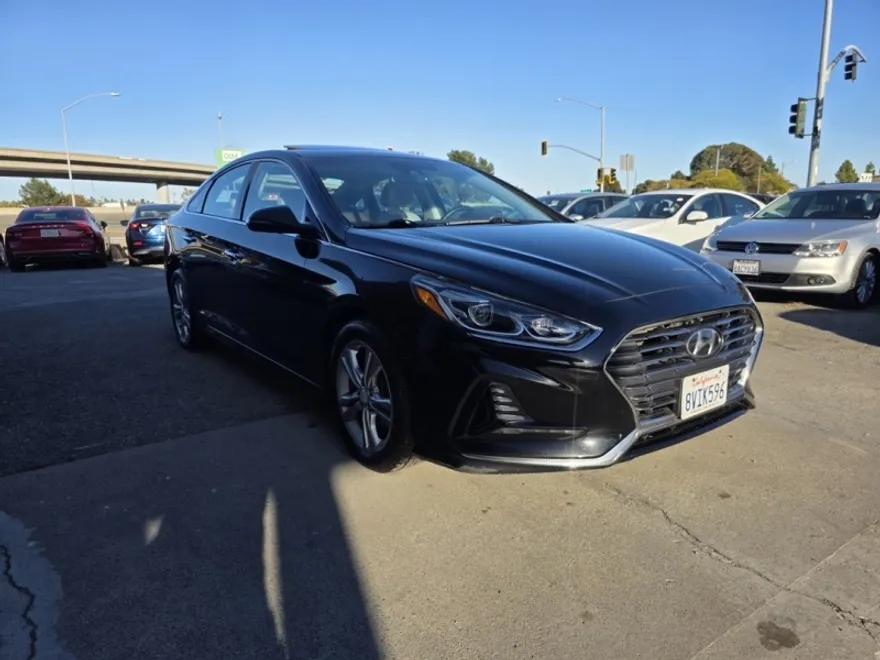 2018 Hyundai Sonata Limited photo 1